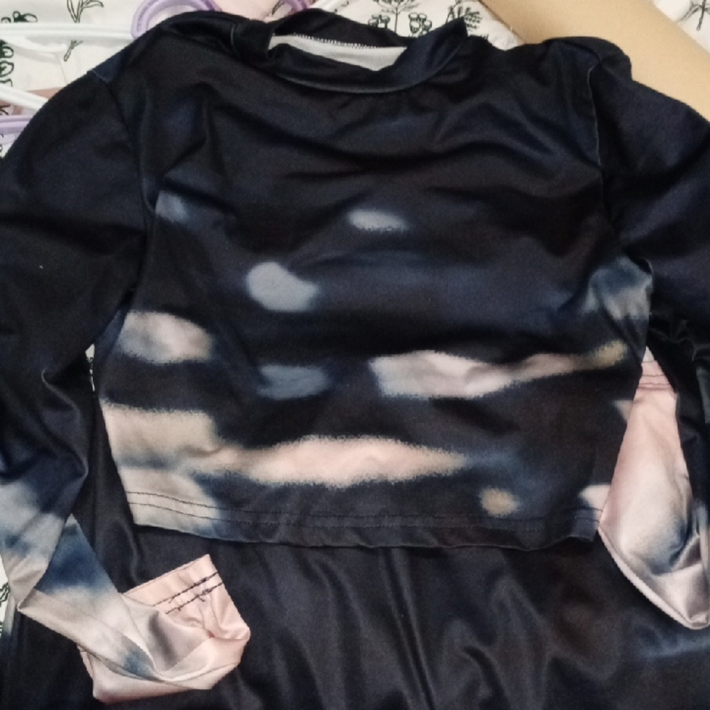 Source Unknown Elegant Black and Pink Long Sleeve Dress